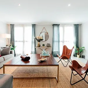 Minty - 3bd Cathedral Appartement